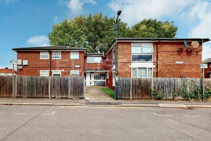 1 Bedroom Studio To Rent In Essoldo Way, Edgware, HA8