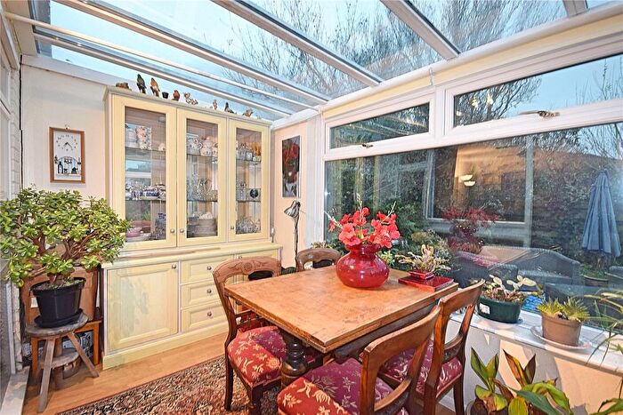 2 Bedroom Bungalow For Sale In Belgrave Road, Fairbourne, Gwynedd, LL38