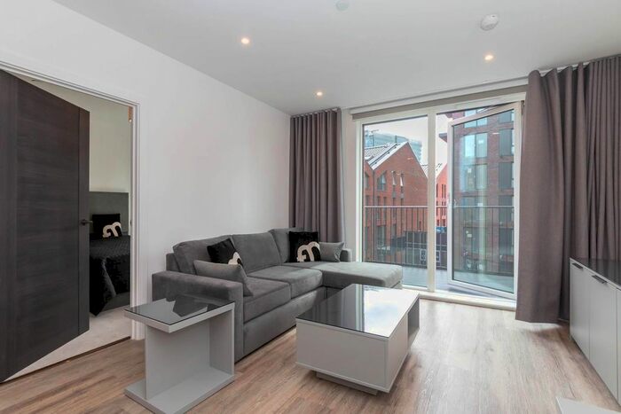 1 Bedroom Flat To Rent In The Lancaster, Snow Hill Wharf, Shadwell Street, B4