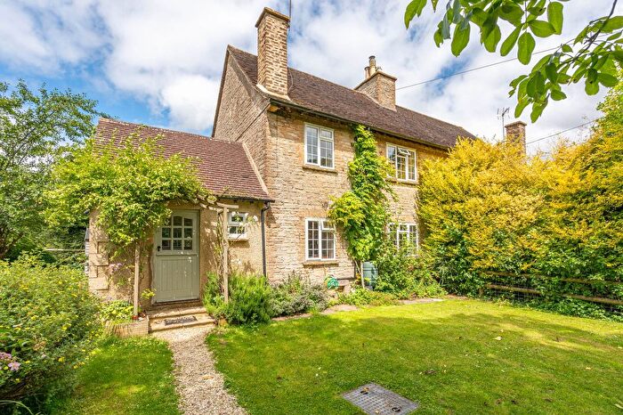 3 Bedroom Semi-Detached House For Sale In Ilsom, Tetbury, GL8