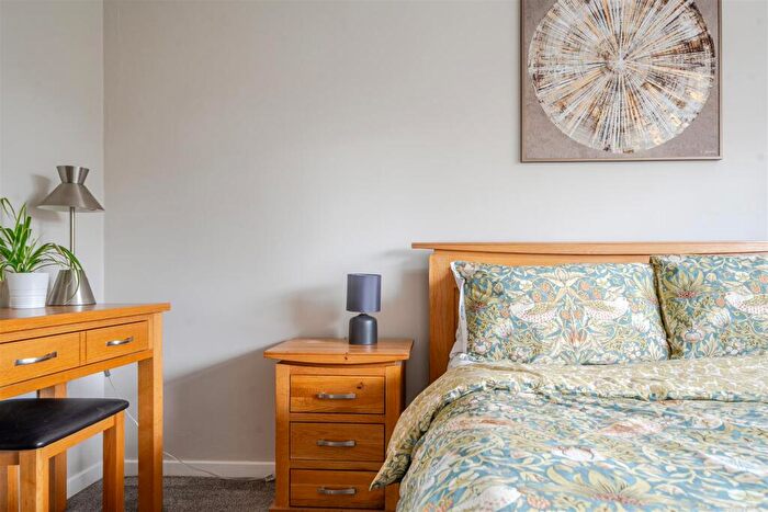 3 Bedroom End Of Terrace House For Sale In Hungerford Road, Brislington, Bristol, BS4