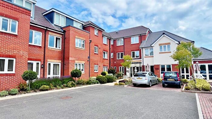 1 Bedroom Retirement Property For Sale In Pole Barn Lane, Frinton-On-Sea, CO13