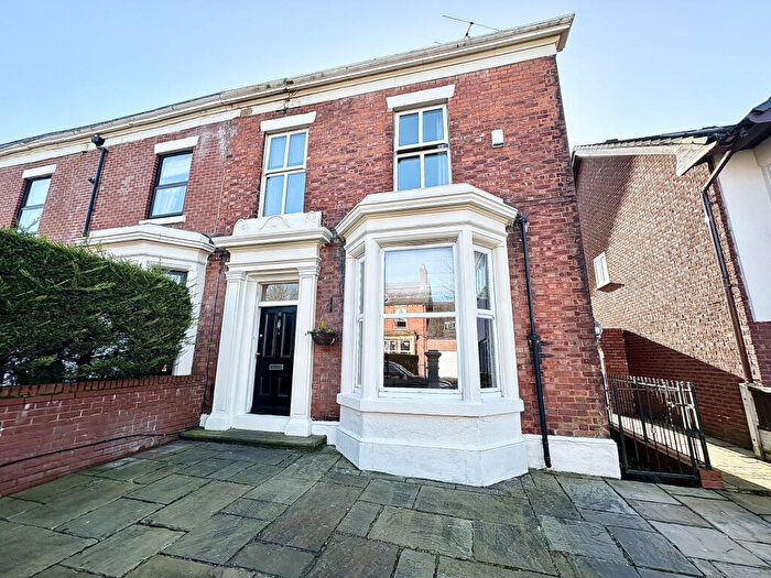 4 Bedroom Semi Detached House For Sale In Watling Street Road, Fulwood, Preston, PR2