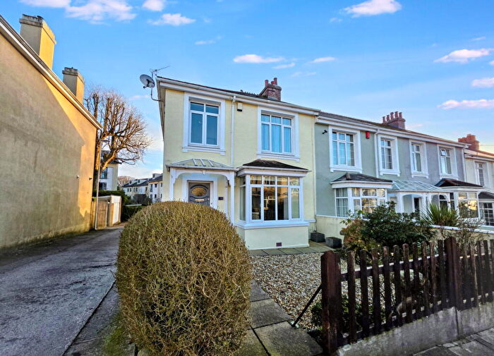 3 Bedroom End Of Terrace House For Sale In Glenavon Road, Plymouth, PL3