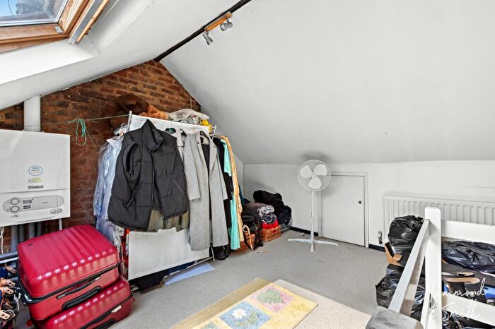 2 Bedroom Semi-Detached House For Sale In Upland Road, Thornwood, CM16