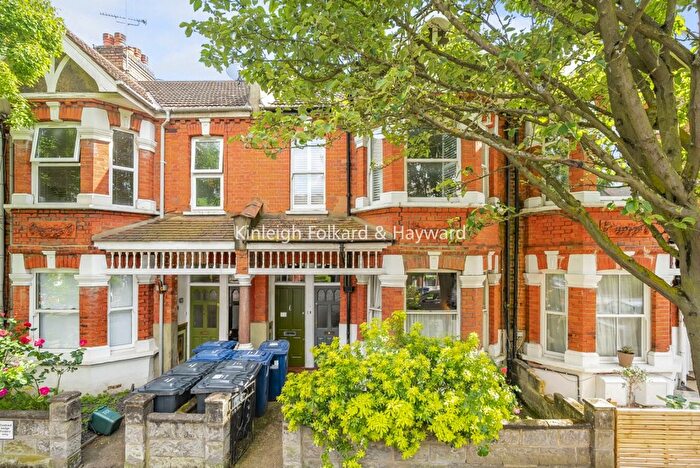 3 Bedroom Flat To Rent In Valetta Road, London, W3