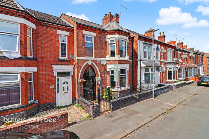 5 Bedroom Terraced House For Sale In Walthall Street, Crewe, CW2