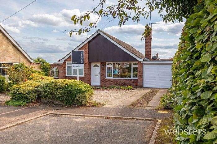 3 Bedroom Detached Bungalow For Sale In Mills Close, Taverham, NR8
