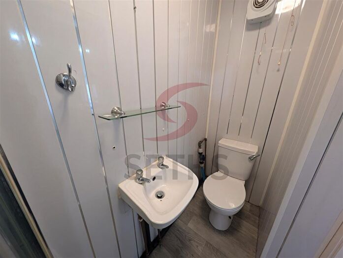 1 Bedroom Flat To Rent In Leire Street, Belgrave, Leicester, LE4