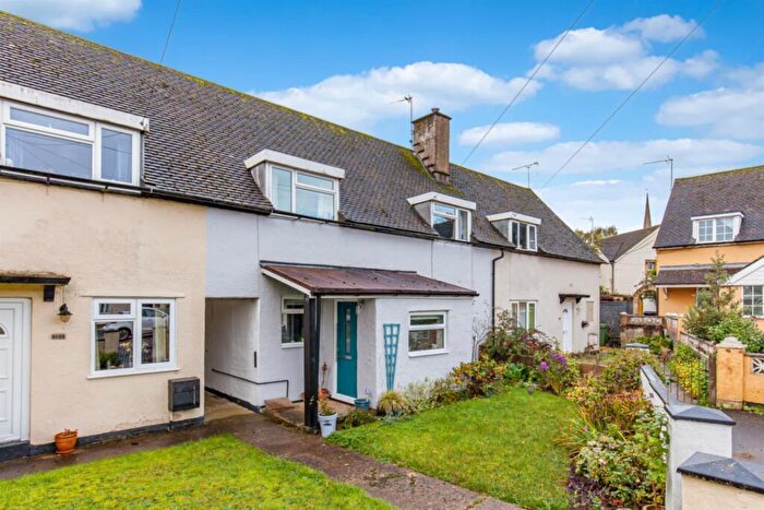 3 Bedroom Terraced House For Sale In Midway, Middleton Cheney - End Of Chain, OX17