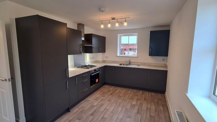 2 Bedroom Flat To Rent In Waterfield Close, Off Thorpe Road, PE3