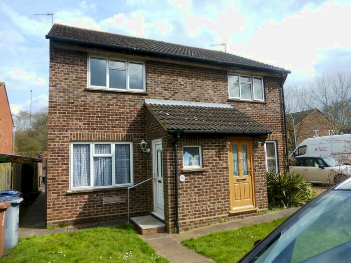 2 Bedroom House To Rent In Willowmead, Hertford, SG14