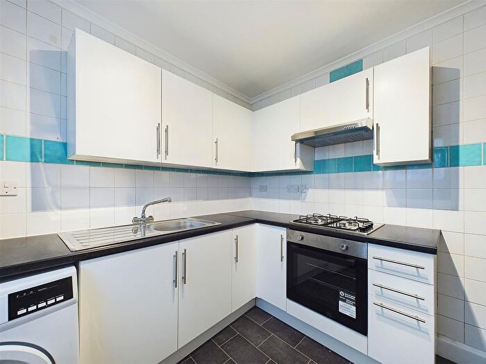 3 Bedroom Flat To Rent In Field End Road, Eastcote, Pinner, HA5