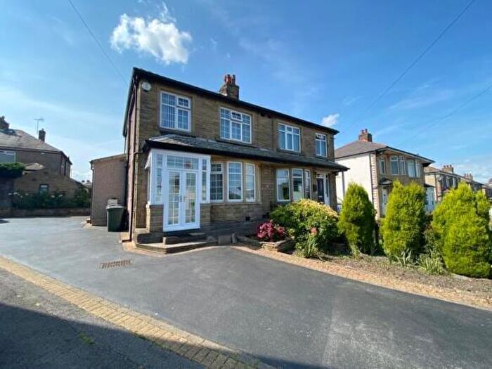 3 Bedroom Semi-Detached House For Sale In Kenmore Crescent, Wibsey, Bradford, BD6