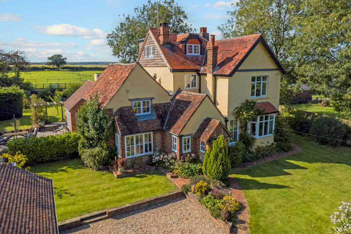 5 Bedroom Detached House For Sale In Bolter End Lane, High Wycombe, HP14