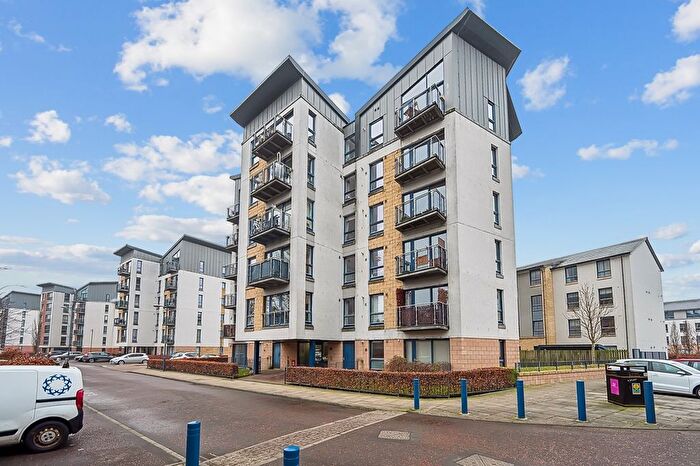 2 Bedroom Flat To Rent In Haughview Terrace, Oatlands, Glasgow, G5