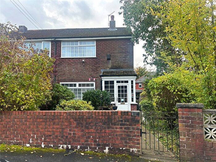 2 Bedroom Semi-Detached House For Sale In Prior Street, Glodwick, Oldham, OL8