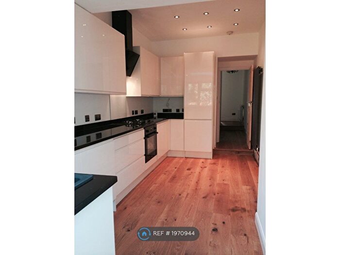2 Bedroom Flat To Rent In Arlow Road, London, N21