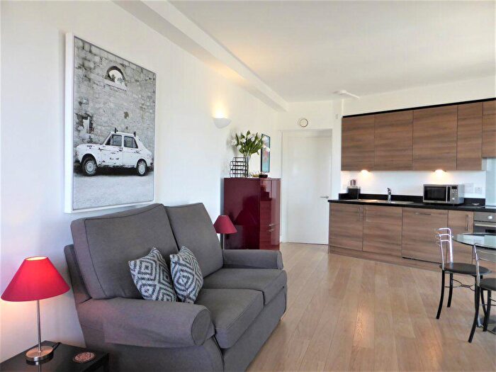 2 Bedroom Flat To Rent In Brighton Belle -, P16