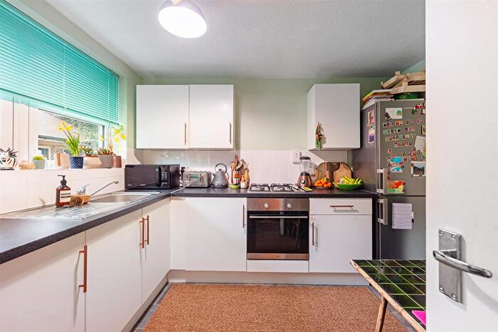 1 Bedroom Flat For Sale In Friar Mews, London, SE27