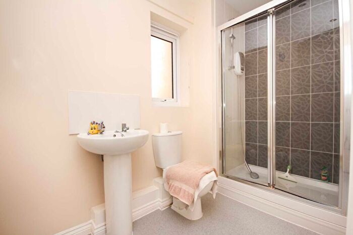2 Bedroom Apartment To Rent In Nicholson Park, Bracknell, RG12