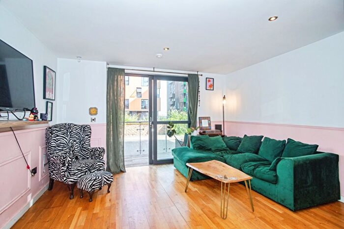 2 Bedroom Flat For Sale In Pollard Street, Manchester, M4