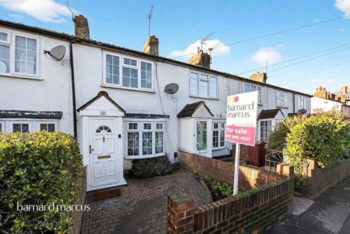 2 Bedroom Terraced House For Sale In Chertsey Road, Feltham, TW13
