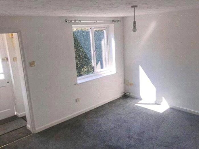 1 Bedroom Maisonette To Rent In Maidenbower, Crawley, West Sussex, RH10