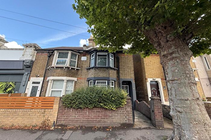 3 Bedroom House To Rent In Colney Road, DA1