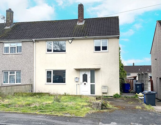 3 Bedroom Semi-Detached House For Sale In Mead Crescent, Burton-On-Trent, DE15