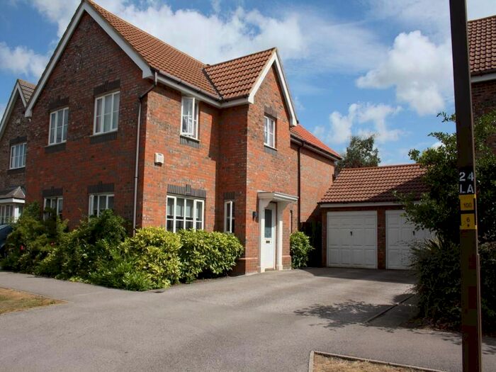 5 Bedroom Detached House To Rent In Lilleshall Avenue, Monkston, Milton Keynes, MK10
