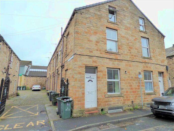 2 Bedroom End Of Terrace House To Rent In North Queen Street, Keighley, BD21