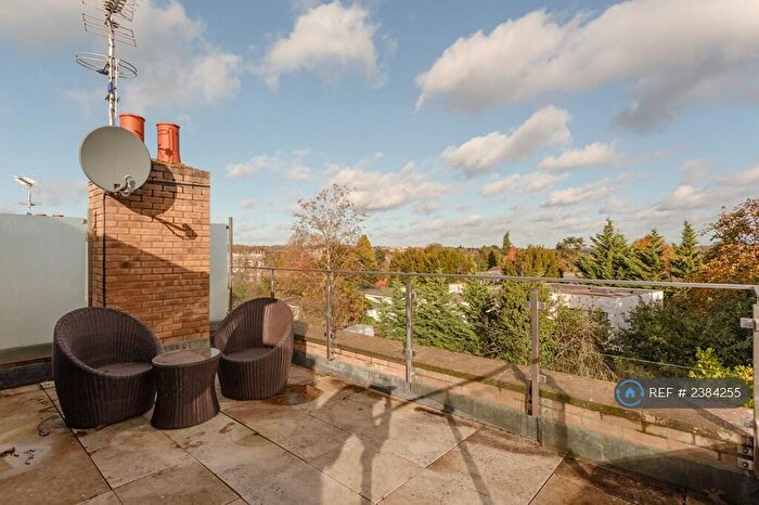 5 Bedroom Detached House To Rent In Tenterden Grove, London, NW4