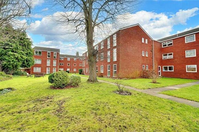 2 Bedroom Apartment To Rent In Austin Court, Enfield, EN1