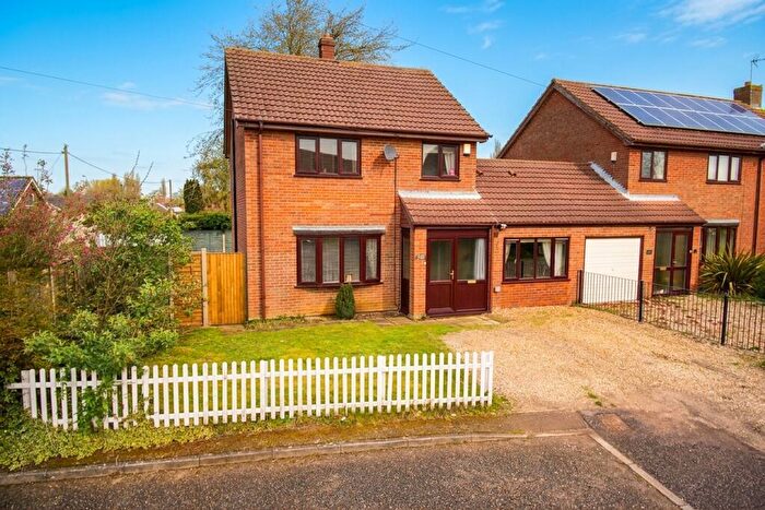 3 Bedroom Link Detached House For Sale In Keys Farm, Mattishall, Dereham, NR20