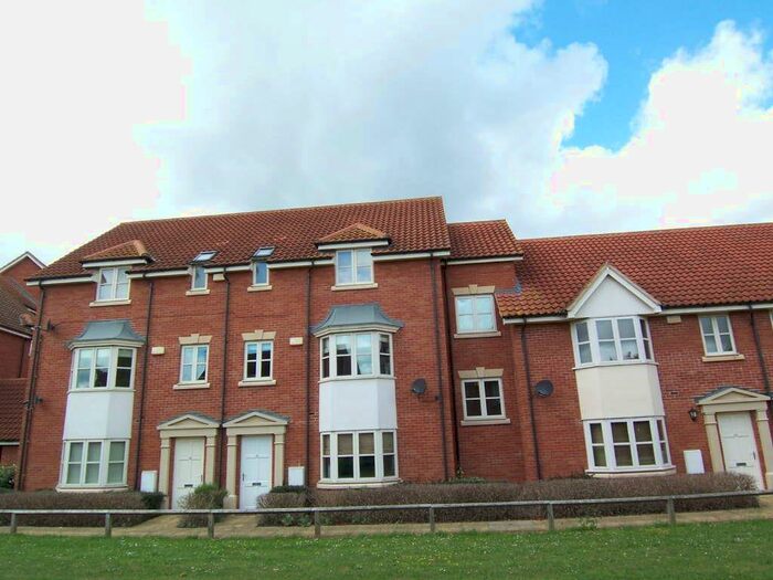 2 Bedroom Apartment To Rent In Woodall Close, Middleton, MK10