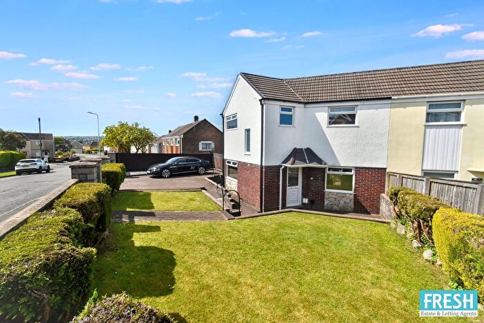 2 Bedroom Semi-Detached House For Sale In Wyngarth, Winch Wen, Swansea, SA1