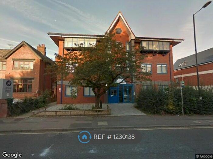 Studio To Rent In Brighton Road Crawley, Crawley RH10