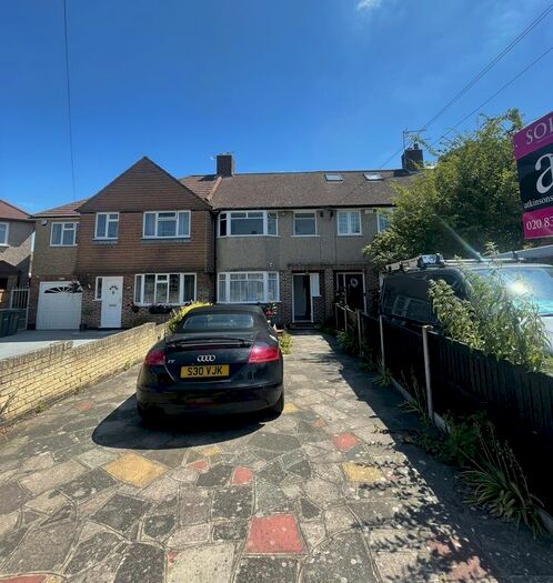3 Bedroom Terraced House To Rent In Kenilworth Crescent, Enfield, EN1