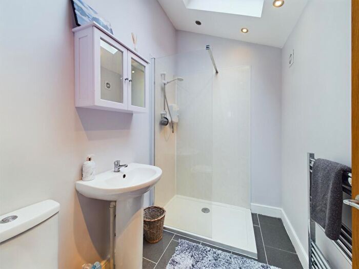3 Bedroom Detached House For Sale In Woodlands Avenue, Shelton Lock, DE24