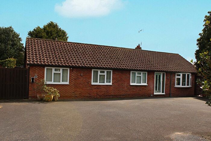 3 Bedroom Bungalow For Sale In Main Street, Worlaby, DN20