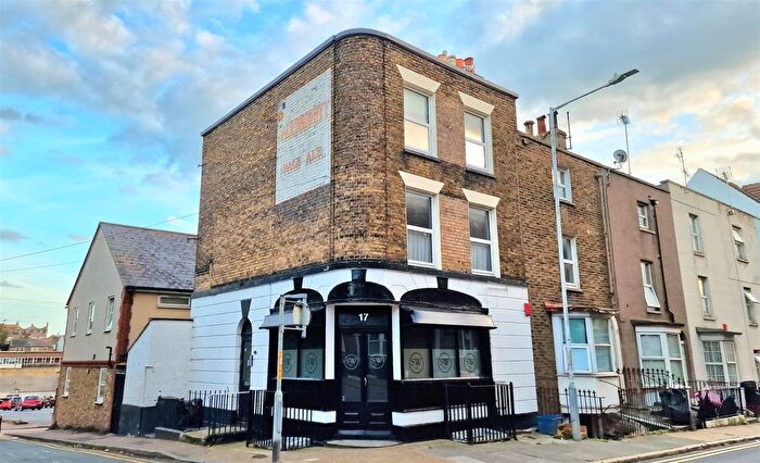 2 Bedroom Flat To Rent In Hardres Street, Ramsgate, CT11