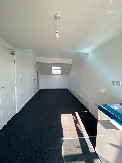 1 Bedroom Semi-Detached House To Rent In St. Johns Road, Seven Kings, Ilford, IG2