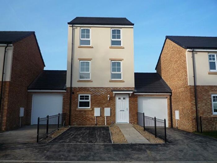 4 Bedroom Property To Rent In Redgrave Drive, Corby, NN18