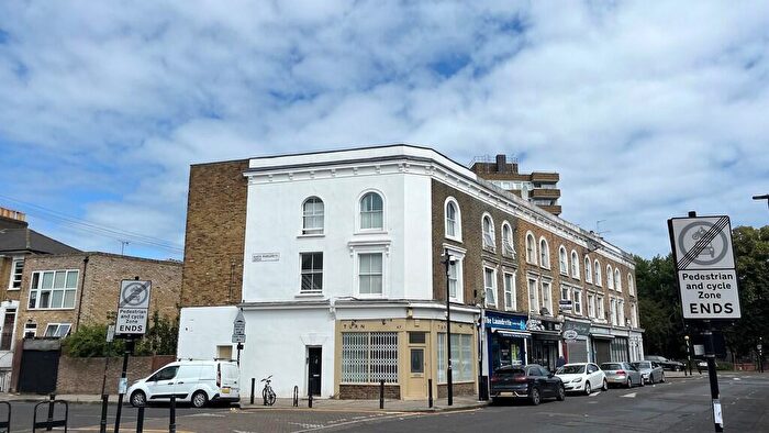 4 Bedroom Flat To Rent In King Henry Walk, London, N1