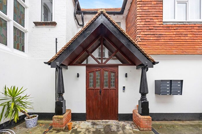 1 Bedroom Property For Sale In Langhurstwood Road, Graylands Manor Langhurstwood Road, RH12