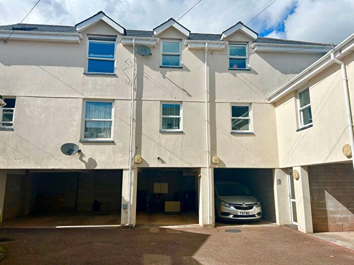 2 Bedroom Flat For Sale In Rowley Road, Torquay, TQ1
