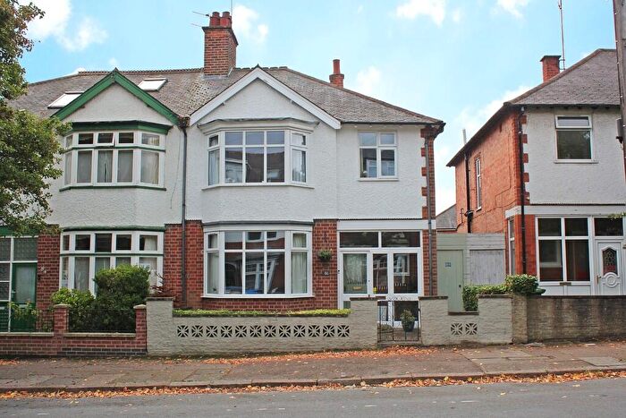 3 Bedroom Semi-Detached House For Sale In Upperton Road, Leicester, LE3