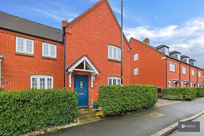 3 Bedroom Semi Detached House For Sale In Cygnus Way, Brackley, NN13