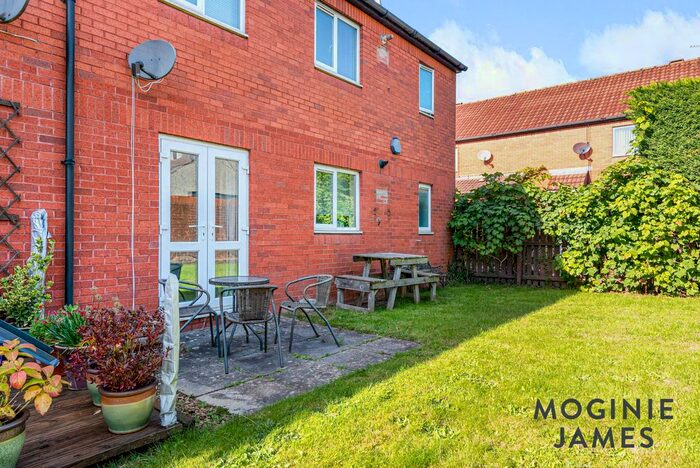 1 Bedroom Flat To Rent In Daviot Street, Roath, Cardiff, CF24